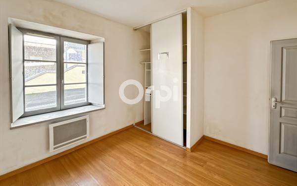 Appartement à vendre    3 pièces • 50,05 m2 Oloron-Sainte-Marie