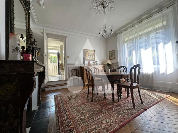 Maison 8 pièces 220 m2