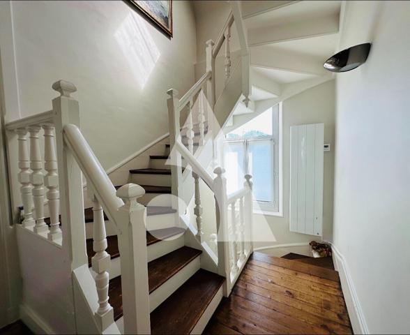 Maison 8 pièces 220 m2