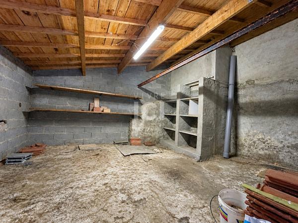 Maison - 3 pièces - 65 m² - Dépendances