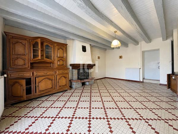 Maison - 3 pièces - 65 m² - Dépendances