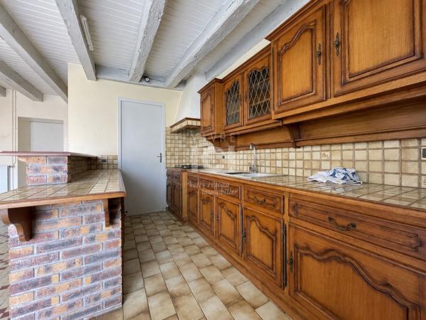 Maison - 3 pièces - 65 m² - Dépendances