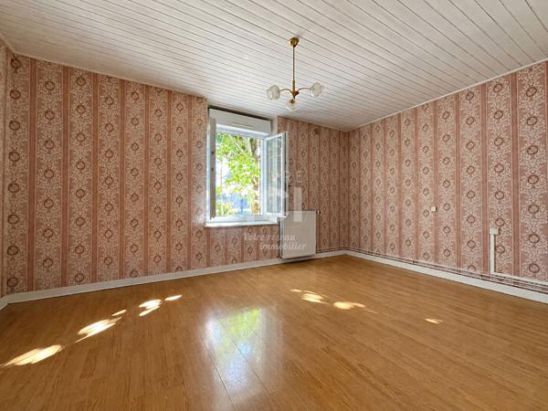 Maison - 3 pièces - 65 m² - Dépendances