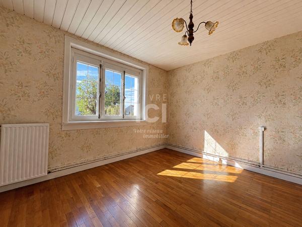 Maison - 3 pièces - 65 m² - Dépendances