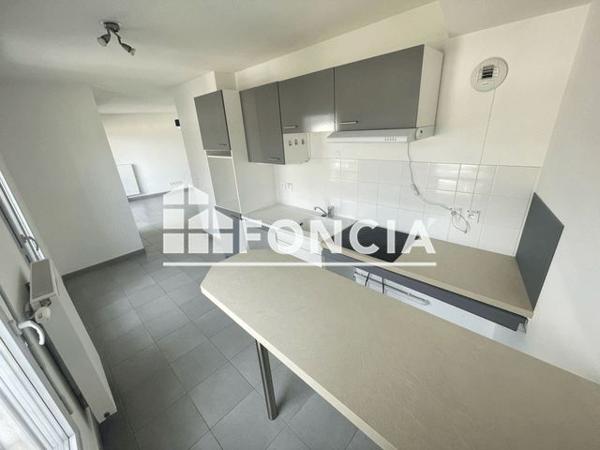 Location Studio 36.6 m² - 2 ALLEE ALAIN MIMOUN Rillieux La Pape 69140