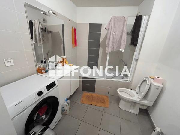 Location Studio 36.6 m² - 2 ALLEE ALAIN MIMOUN Rillieux La Pape 69140