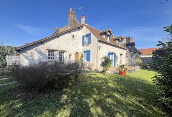 Maison Saint Denis De L Hotel 5 pièce(s) 144 m2