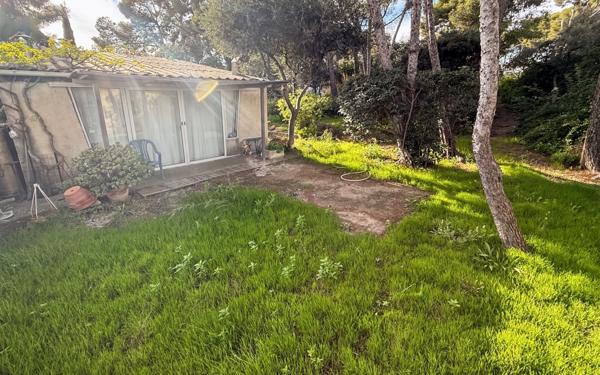 Maison à vendre    7 pièces • 300 m2 La Seyne-sur-Mer