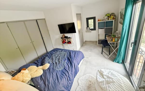 Maison à vendre    7 pièces • 300 m2 La Seyne-sur-Mer