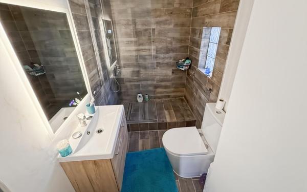 Maison à vendre    7 pièces • 300 m2 La Seyne-sur-Mer