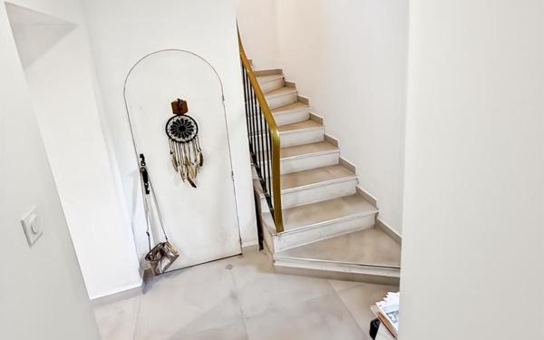 Maison à vendre    7 pièces • 300 m2 La Seyne-sur-Mer