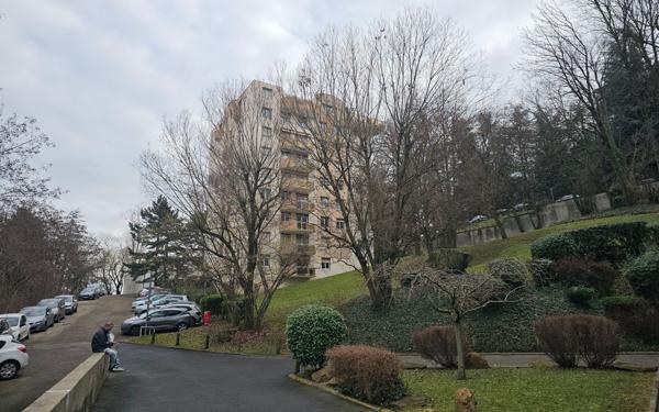 Appartement à vendre    4 pièces • 97,30 m2 Saint-Étienne