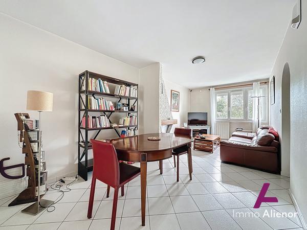 Maison avec jardin et stationnement 120,45m2 - PESSAC MADRAN