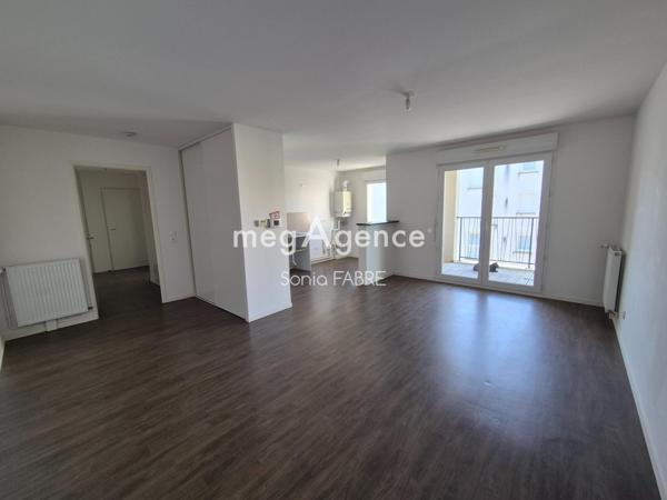 Appartement à REZE, 44400 - 3 pièces 64m²