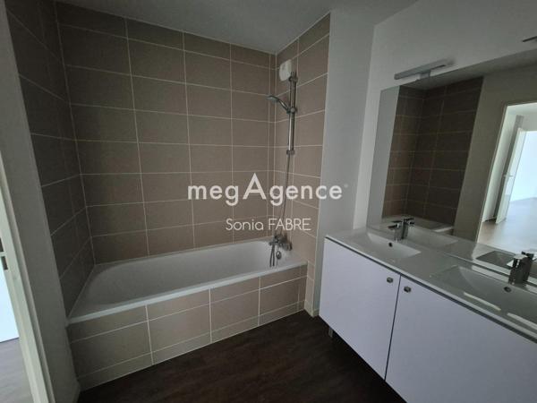 Appartement à REZE, 44400 - 3 pièces 64m²