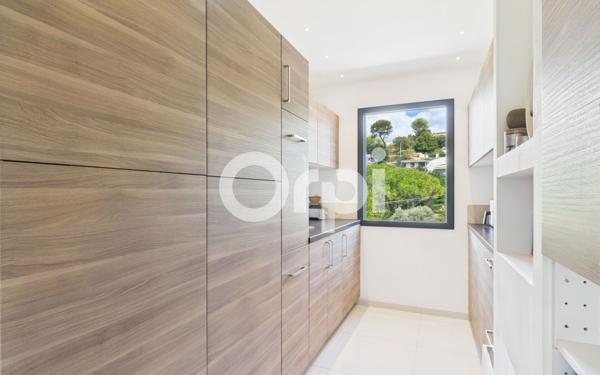 Maison à vendre    6 pièces •  Pégomas