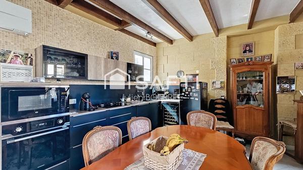 Jolie maison de ville en pierre