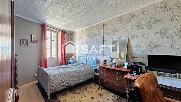 Jolie maison de ville en pierre