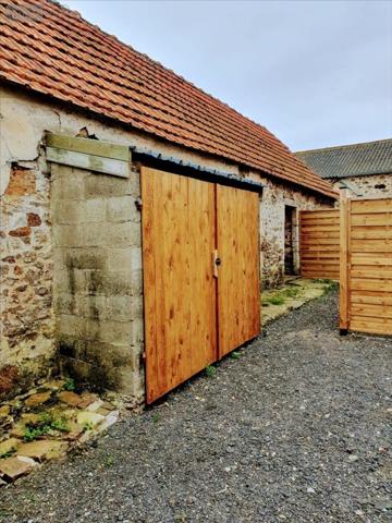 Maison restaurée à louer à Aumeville-Lestre dans la Manche (50630), ref : 2502