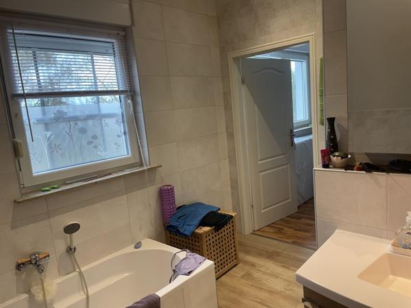 Maison familiale avec annexe chalet indépendant et piscine au calme