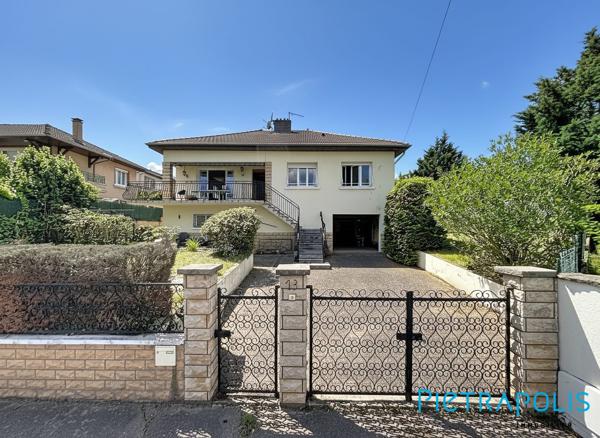 VÉNISSIEUX 69200 (GABRIEL PERI) – Maison individuelle 130 m² avec 4 Chambres dont studio indépendant, sous-sol complet et terrain clos de 662 m²