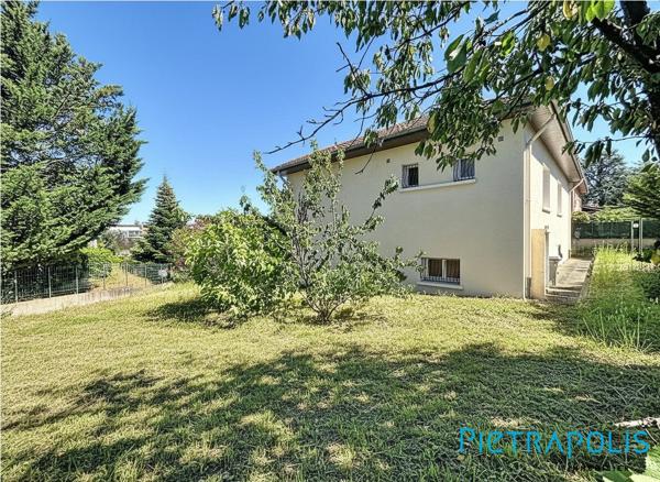 VÉNISSIEUX 69200 (GABRIEL PERI) – Maison individuelle 130 m² avec 4 Chambres dont studio indépendant, sous-sol complet et terrain clos de 662 m²