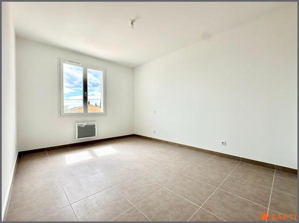 Maison 3 chambres et GARAGE à TAVEL