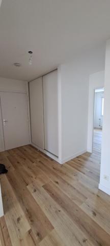Très bel Appartement 3 pièce(s) 70 m2 - cuisine équipée - terrasse - garage