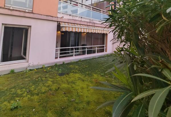 T3 DE 72M²(CARREZ)+ 10 M² TERRASSE+PKG 2MN PLAGE