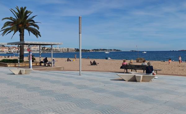 T3 DE 72M²(CARREZ)+ 10 M² TERRASSE+PKG 2MN PLAGE