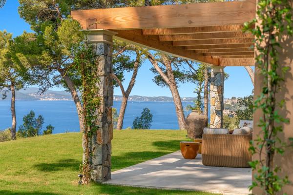 Vente Maison de luxe Le Pradet 6 Pièces 285 m²