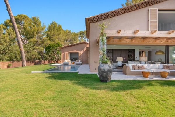 Vente Maison de luxe Le Pradet 6 Pièces 285 m²