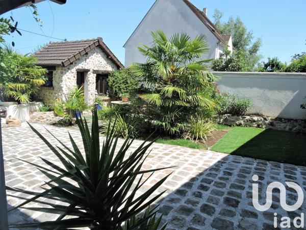 Maison traditionnelle 6 pièces de 169 m² à Montlhéry (91310)