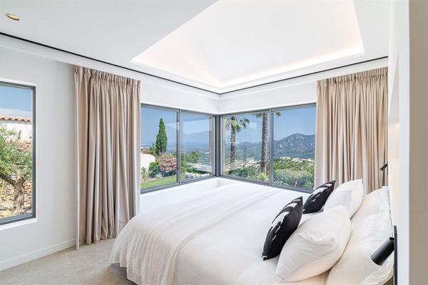 Vente Maison contemporaine Mandelieu-la-Napoule 10 Pièces 352 m²