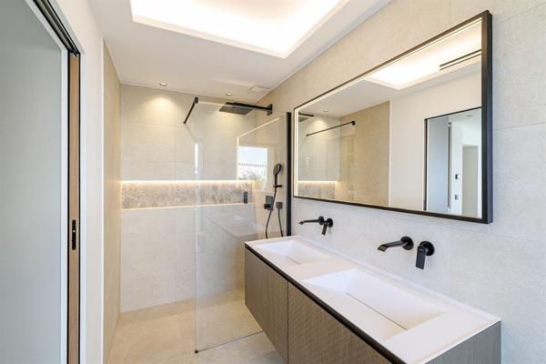 Vente Maison contemporaine Mandelieu-la-Napoule 10 Pièces 352 m²