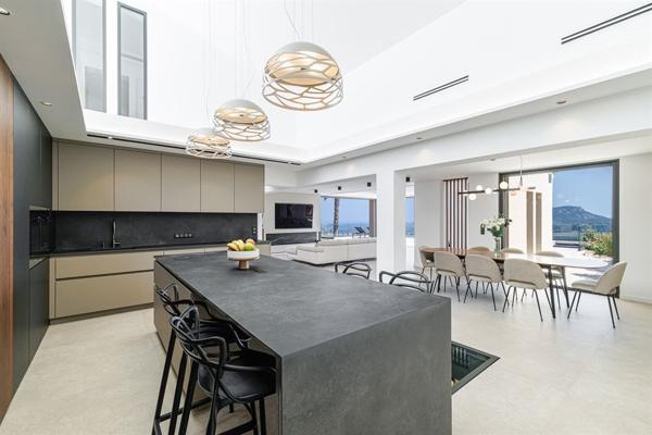 Vente Maison contemporaine Mandelieu-la-Napoule 10 Pièces 352 m²