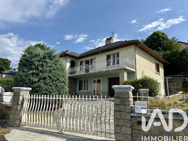 Maison à vendre 8 pièces 211 m² Saint-Alban-sur-Limagnole
