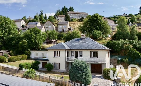 Maison à vendre 8 pièces 211 m² Saint-Alban-sur-Limagnole