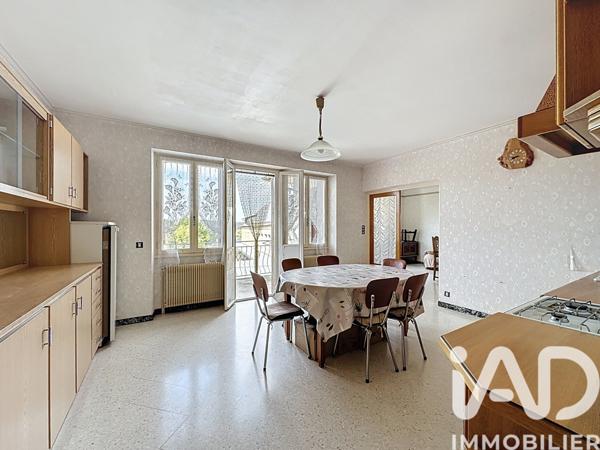 Maison à vendre 8 pièces 211 m² Saint-Alban-sur-Limagnole