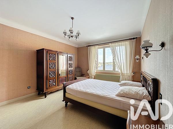 Maison à vendre 8 pièces 211 m² Saint-Alban-sur-Limagnole