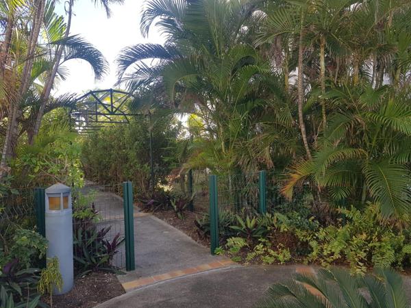 🌊 À Vendre : Superbe T2 avec Vue Mer à Saint-François (97118) ! 🌴✨