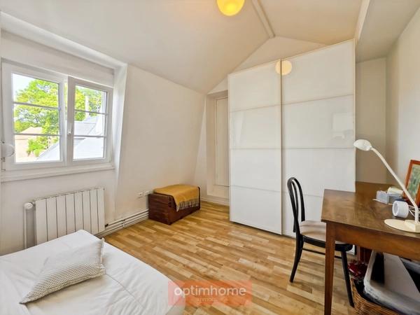 PROPRIETE 273 m² 6 CHAMBRES JARDIN EXPO SUD