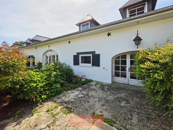 PROPRIETE 273 m² 6 CHAMBRES JARDIN EXPO SUD