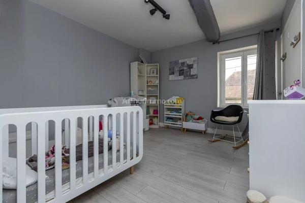 Vente Maison 5 pièces 140 m2 à Les Avenières Veyrins-Thuellin