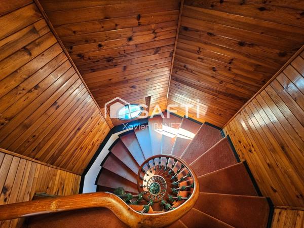 Château 278 m²  Saint-Alban-sur-Limagnole (Lozère)