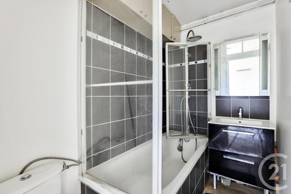 Appartement F3 à vendre  3 pièces - 50 m2 AUBERVILLIERS - 93