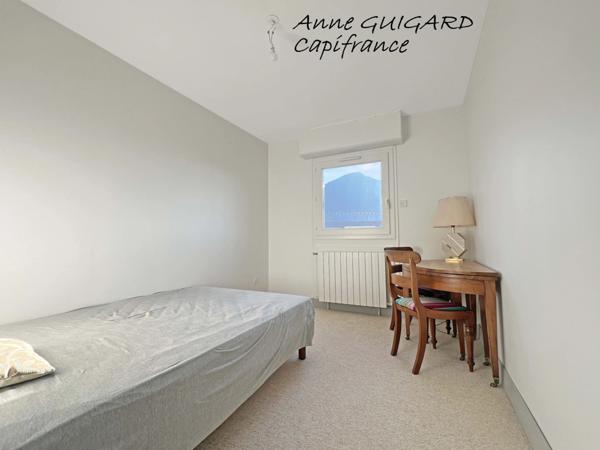 ANNECY-LE-VIEUX (74) - A 5 minutes à pied des Pommaries, beau 4 pièces d'angle en avant dernier étage