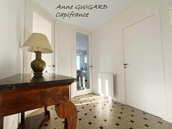 ANNECY-LE-VIEUX (74) - A 5 minutes à pied des Pommaries, beau 4 pièces d'angle en avant dernier étage