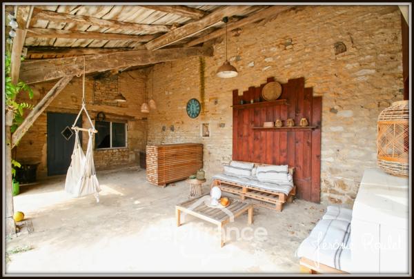 Maison en pierre 4 pièces SAINT MARTIN LA PALLU (86) Terrain 540 m², Dépendances