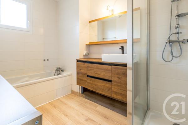 Maison à vendre  5 pièces - 94,21 m2 FRANS - 01